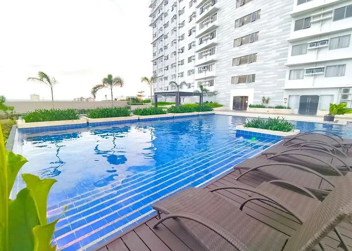 33p Taft East Gate Condo- Cozy Unit Pool & Gym