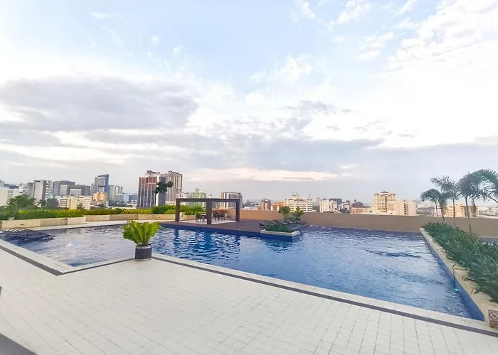 Apartment 33p Taft East Gate Condo- Cozy Unit Pool & Gym Cebu