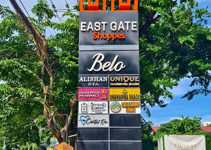 Apartment 33p Taft East Gate Condo- Cozy Unit Pool & Gym *