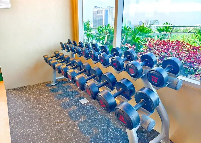 33p Taft East Gate Condo- Cozy Unit Pool & Gym Apartment