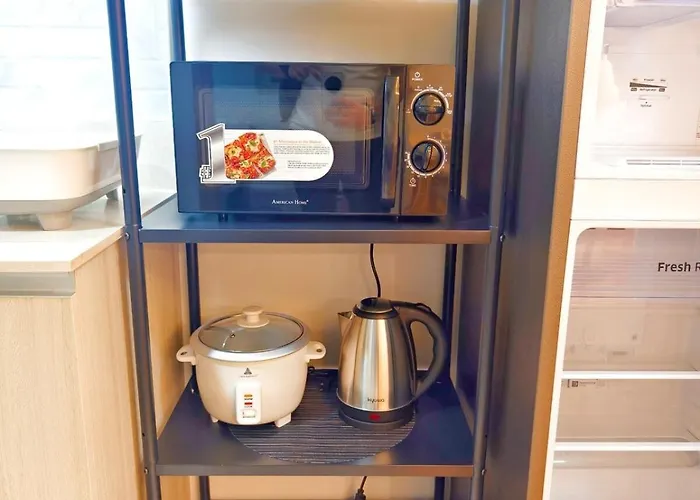 Apartment 33p Taft East Gate Condo- Cozy Unit Pool & Gym *