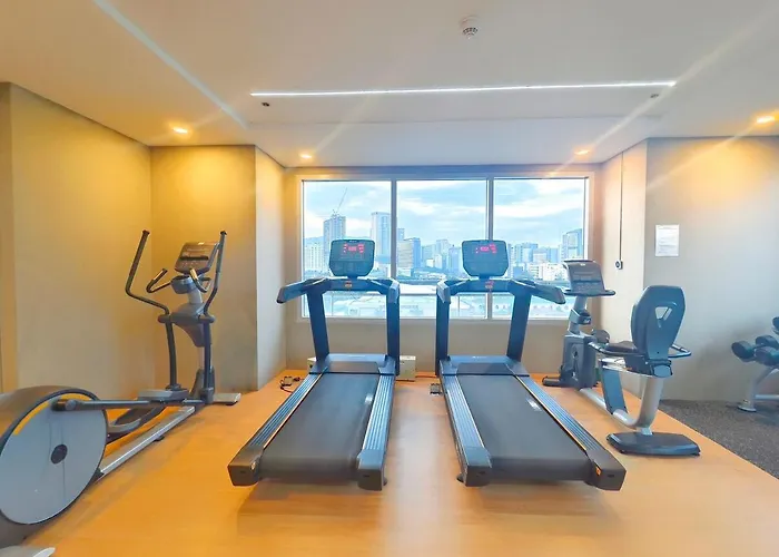 33p Taft East Gate Condo- Cozy Unit Pool & Gym Apartment Cebu
