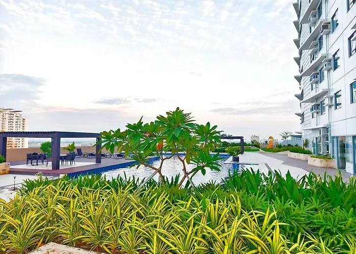 Apartment 33p Taft East Gate Condo- Cozy Unit Pool & Gym Cebu